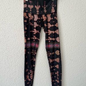 Teeki Patterned Leggings